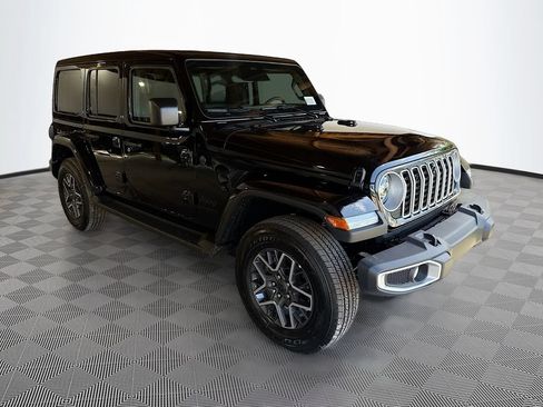 New 2026 Jeep Wrangler Unlimited Sahara AWD/4WD image 3