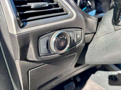 Used 2023 Ford Edge SEL image 21