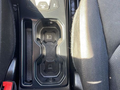 Used 2021 Jeep Renegade Sport w/ Sport Appearance Group image 22