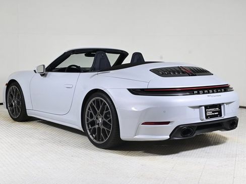 Used 2025 Porsche 911 Carrera image 3