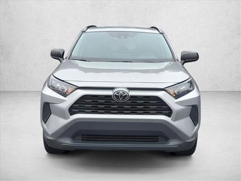 Used 2021 Toyota RAV4 LE image 2