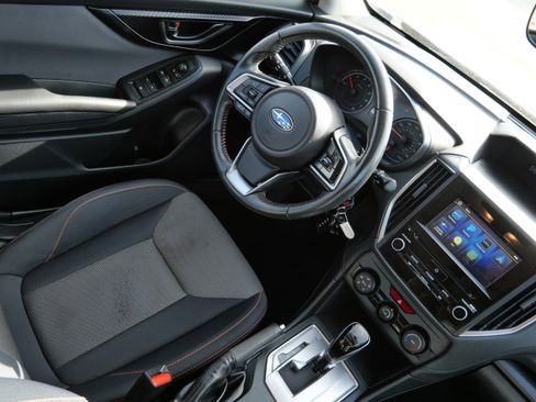 Used 2019 Subaru Crosstrek 2.0i Premium image 9