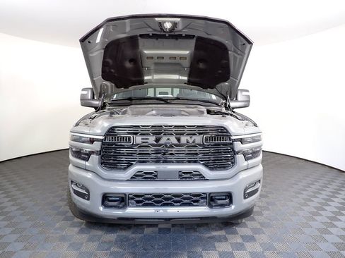 New 2026 RAM 2500 Laramie AWD/4WD image 8