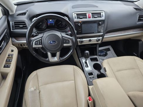Used 2017 Subaru Outback 2.5i Limited image 11
