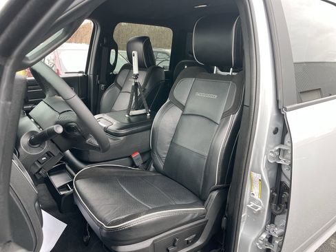 Used 2026 RAM 2500 Laramie AWD/4WD image 11
