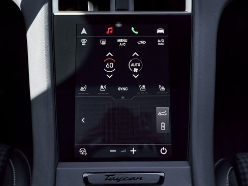 Used 2025 Porsche Taycan 4S w/ Premium Package image 64