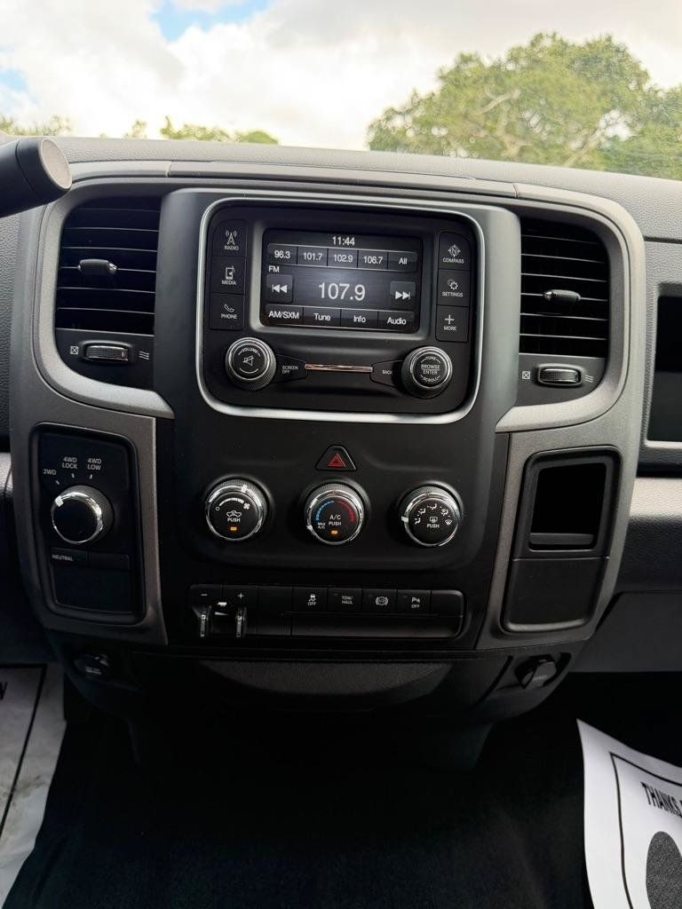 Used 2015 RAM 2500 Tradesman w/ Chrome Appearance Group AWD/4WD image 21