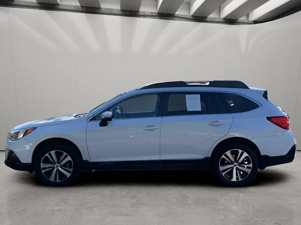 Used 2018 Subaru Outback 2.5i Limited AWD/4WD image 2