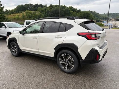 Used 2024 Subaru Crosstrek 2.0i Premium AWD/4WD image 3