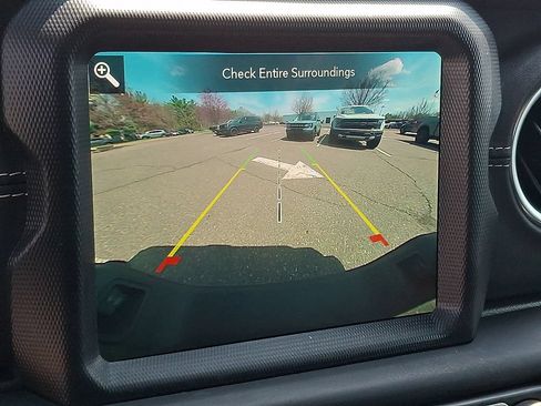 Used 2021 Jeep Gladiator Overland w/ Popular Equipment Package AWD/4WD image 4
