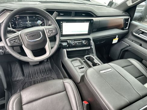 New 2025 GMC Sierra 2500 Denali w/ Denali Reserve Package image 20
