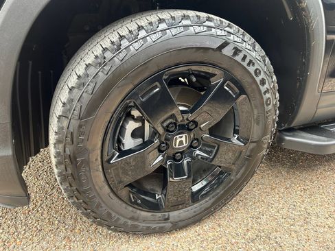 Used 2025 Honda Ridgeline Black Edition image 19