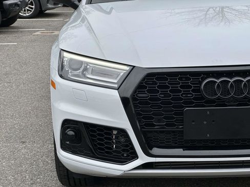 Used 2019 Audi Q5 2.0T Premium w/ Convenience Package AWD/4WD image 8