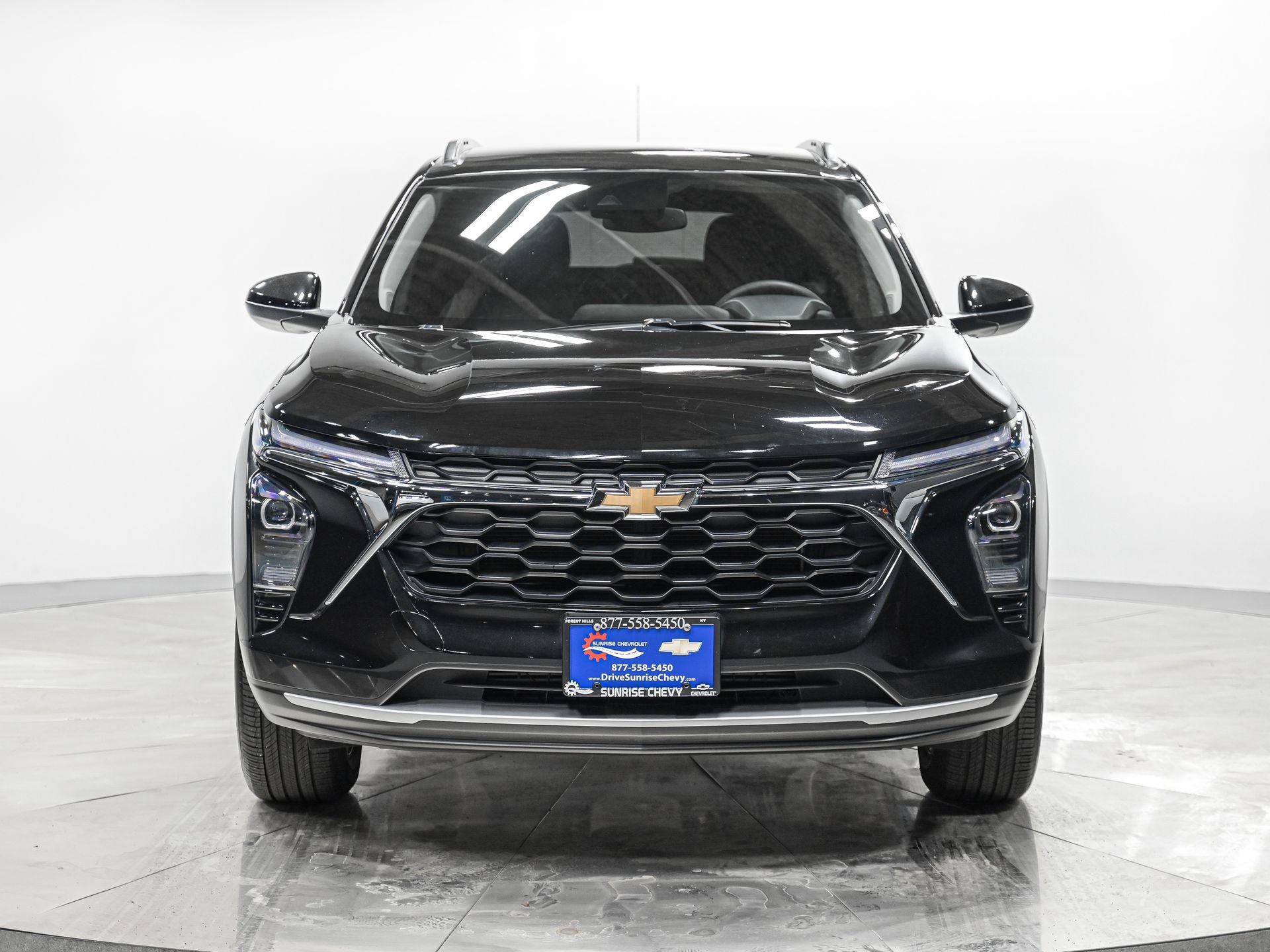 Used 2025 Chevrolet Trax LT FWD image 10
