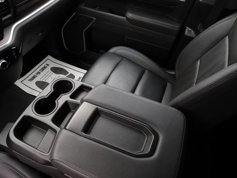 Used 2025 GMC Sierra 1500 SLT image 28