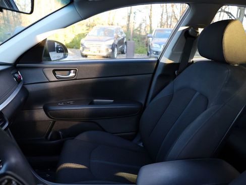 Used 2019 Kia Optima LX image 14