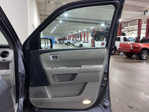 Used 2015 Honda Pilot SE image 12