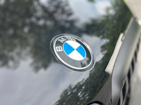 Used 2024 BMW X5 xDrive40i w/ M Sport Package AWD/4WD image 10