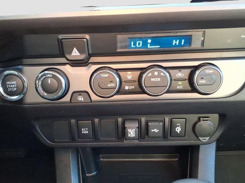 Used 2023 Toyota Tacoma 4x4 Double Cab image 20