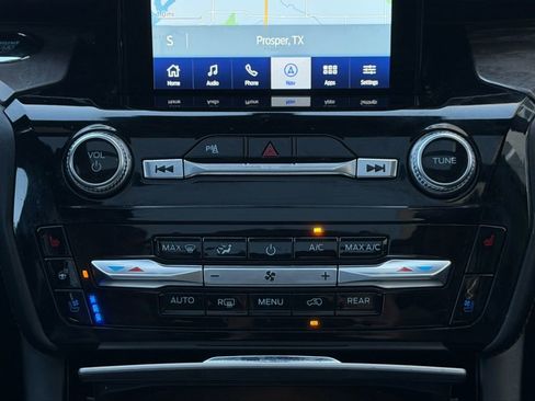 Used 2023 Ford Explorer Platinum w/ Technology Package image 15