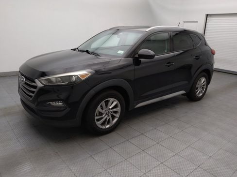 Used 2017 Hyundai Tucson SE w/ SE Popular Package 02 AWD/4WD image 2