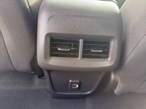 Used 2023 Chevrolet Equinox LS w/ LS Convenience Package image 33