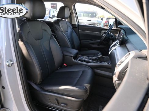 Used 2023 Kia Sorento EX w/ Panoramic Sunroof Package FWD image 27