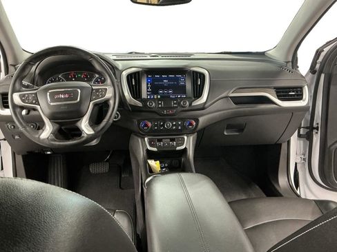 Used 2024 GMC Terrain SLT image 6