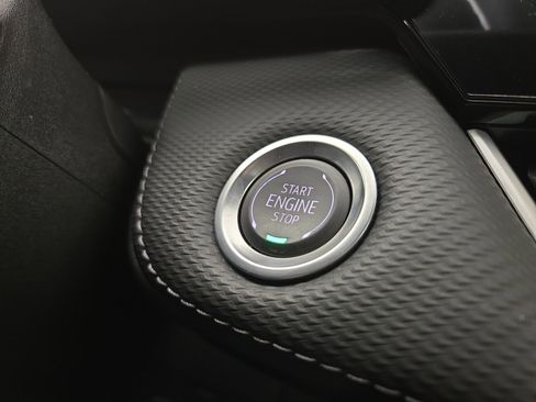 Certified 2025 Chevrolet Equinox LT w/ Safety and Technology Package image 25