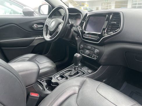 Used 2019 Jeep Cherokee Limited image 15