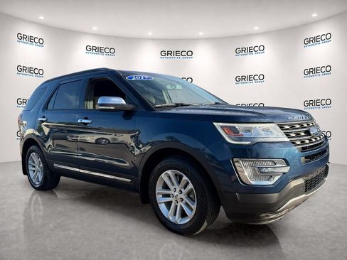 Used 2017 Ford Explorer XLT w/ Equipment Group 201A FWD image 1