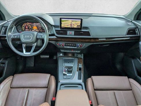 Used 2020 Audi Q5 e Premium Plus w/ Premium Plus Package image 17