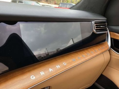 Used 2022 Jeep Grand Wagoneer Series III image 35