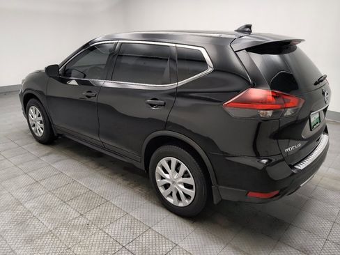 Used 2018 Nissan Rogue S image 3