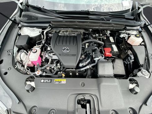 Used 2024 Lexus RX 350 Premium w/ Accessory Package (Z1) FWD image 12