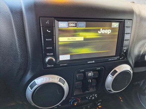Used 2014 Jeep Wrangler Unlimited Rubicon w/ Connectivity Group AWD/4WD image 29