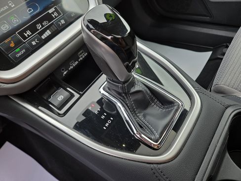 Used 2025 Subaru Outback Premium w/ Popular Package #1A image 23