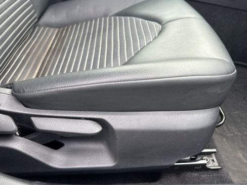 Used 2024 Toyota Camry SE image 22