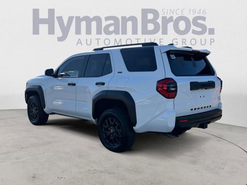 Used 2025 Toyota 4Runner SR5 image 5