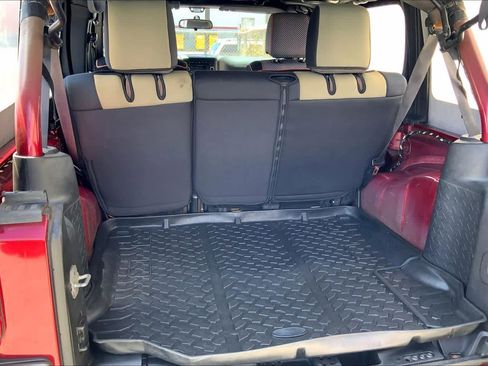 Used 2012 Jeep Wrangler Unlimited Sport w/ Connectivity Group AWD/4WD image 18