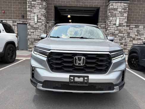 Used 2025 Honda Pilot EX-L image 7