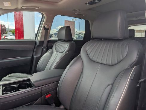 Used 2024 Hyundai Palisade Limited FWD image 6