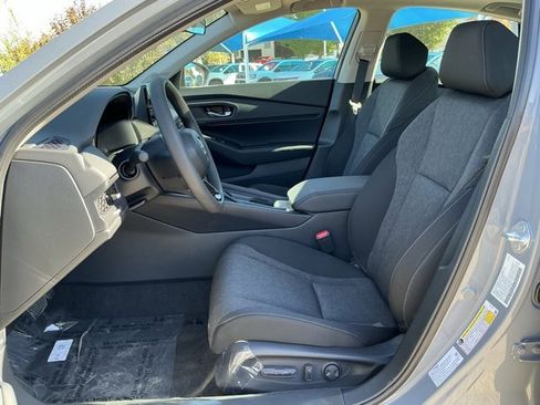 New 2025 Honda Accord SE image 8