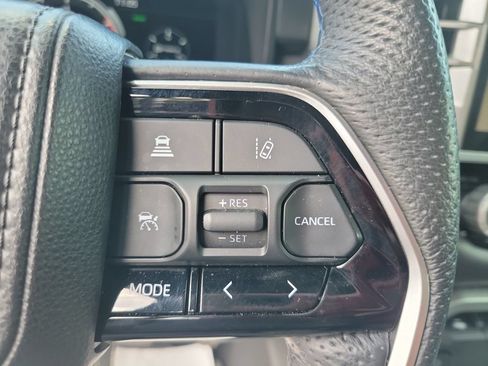 Used 2023 Toyota Tundra Platinum AWD/4WD image 22
