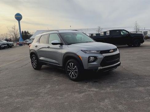 Used 2023 Chevrolet TrailBlazer ACTIV image 2