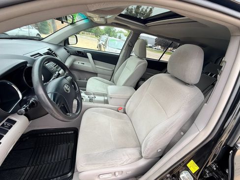 Used 2010 Toyota Highlander 4WD image 8