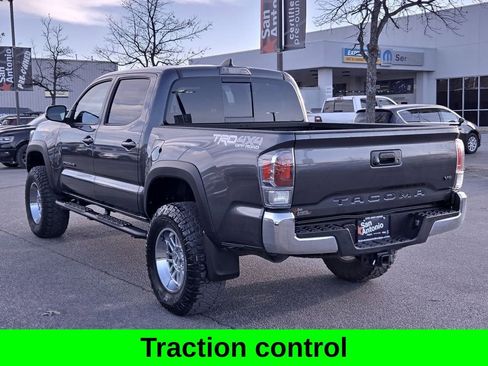 Used 2022 Toyota Tacoma TRD Off-Road image 6