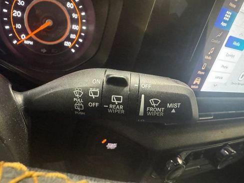 Used 2024 Jeep Wrangler Willys image 22