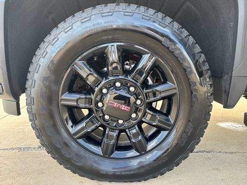 New 2026 GMC Sierra 2500 AT4 w/ AT4 Premium Plus Package AWD/4WD image 18