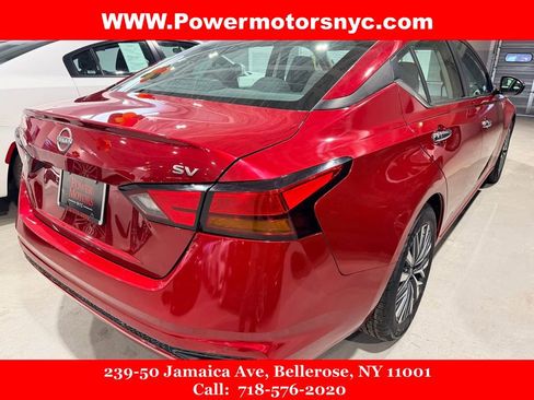 Used 2024 Nissan Altima 2.5 SV FWD image 5